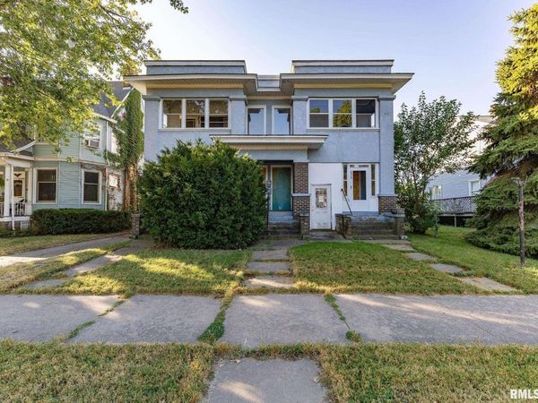 513 6TH Avenue S, Clinton, IA 52732