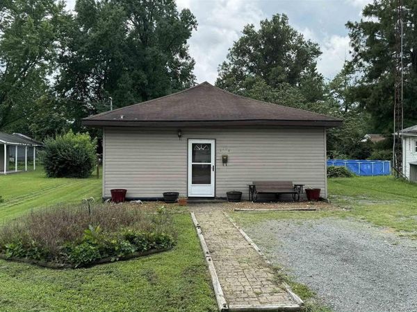 1208 E 5TH Street, West Frankfort, IL 62896