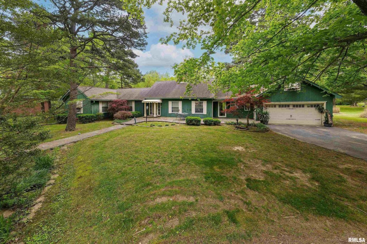 2525 Edgewood Lane, Carbondale, IL 62901 Main Photo