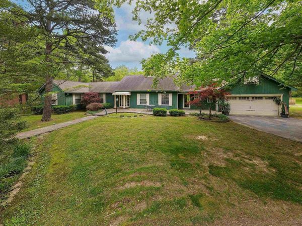 2525 EDGEWOOD Lane, Carbondale, IL 62901