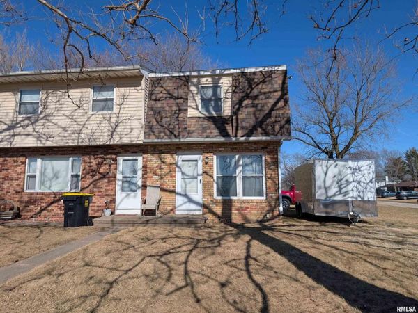 21 MANOR Drive, Park View, IA 52748