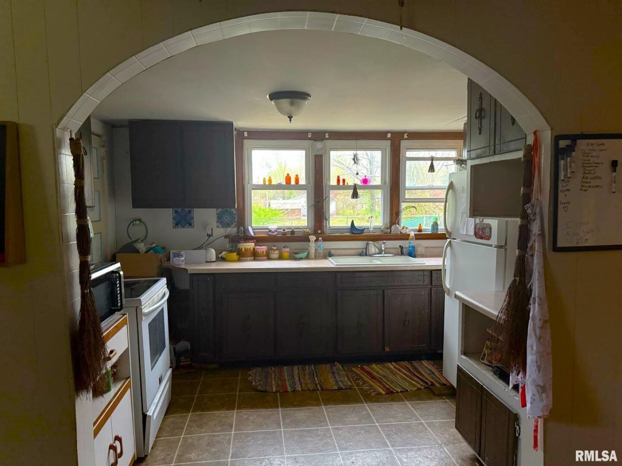 315 W Furlong Street, Carrier Mills, IL 62917 Main Photo