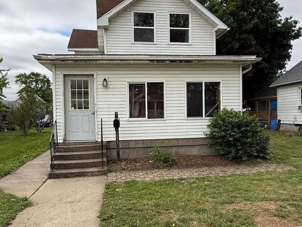 237 1ST Avenue, Clinton, IA 52732