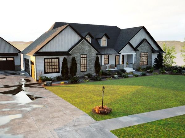 19456 250TH Avenue, Bettendorf, IA 52722