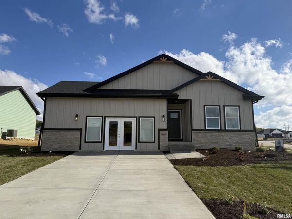 6103 THOR Avenue, Davenport, IA 52807