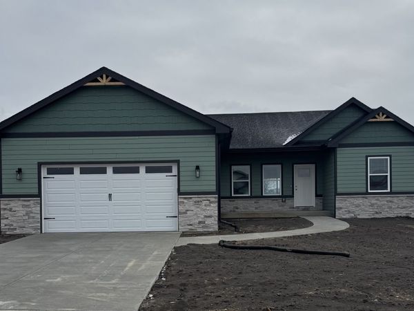 6109 THOR Avenue, Davenport, IA 52807