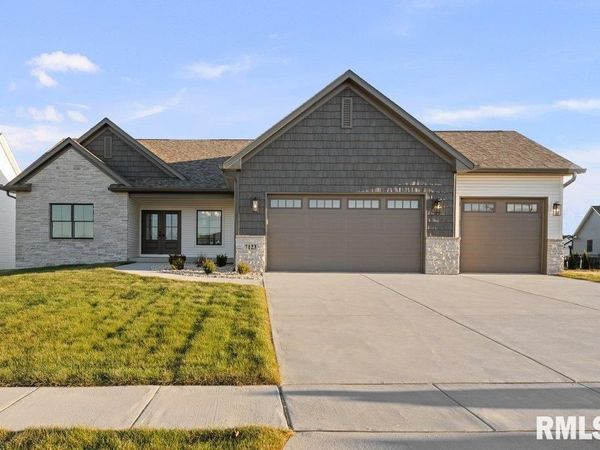 7123 Alvie Lane, Bettendorf, IA 52722