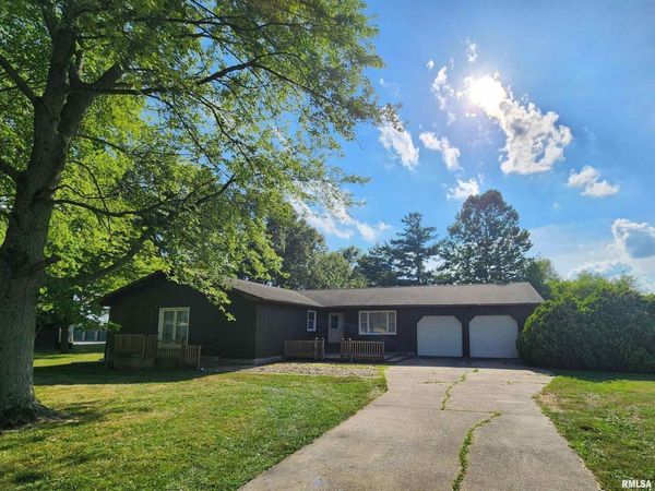 10107 Sugar Creek Road, Benton, IL 62812