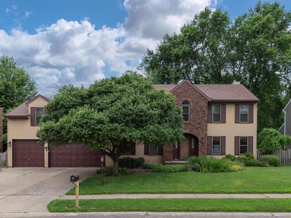 4490 Hamilton Dr Drive, Bettendorf, IA 52722