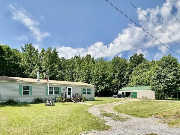 1409 W 5TH Street, West Frankfort, IL 62896