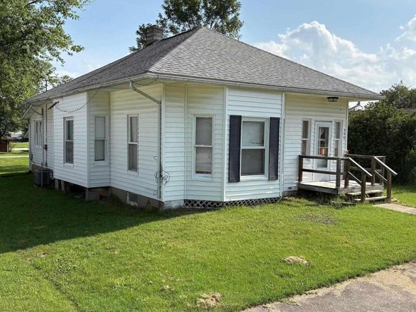 306 W PLUM Street, Percy, IL 62272