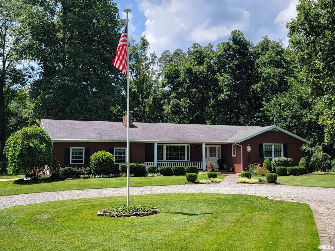 2753 N Stanford Road, Flora, IL 62839 Main Photo