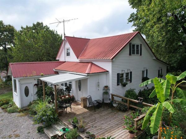 200 CRESTVIEW Drive, Dongola, IL 62926