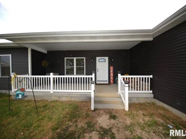 17359 Log Cabin Road, Ewing, IL 62836