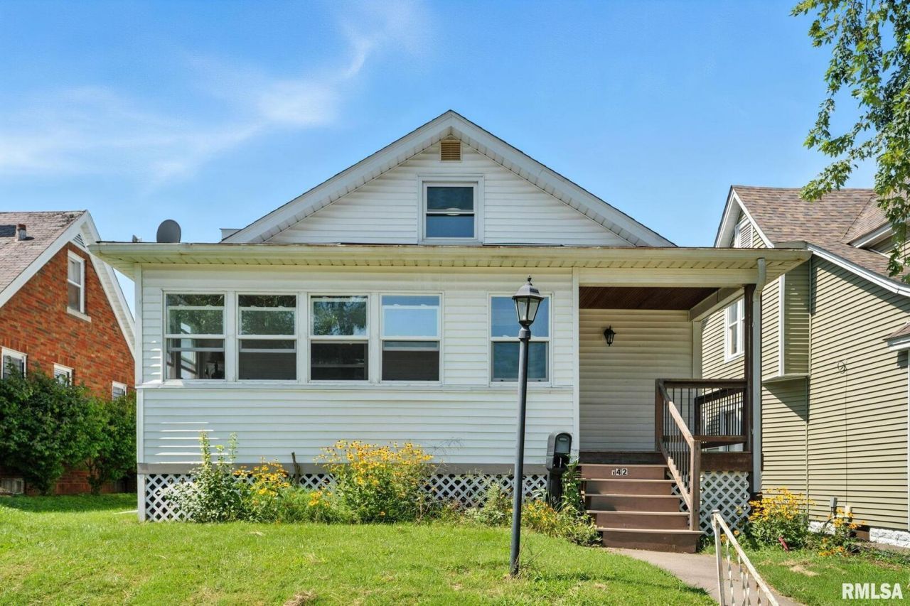 142 11th Street, Silvis, IL 61282 Main Photo