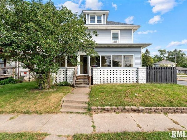 1035 17th Avenue, Rock Island, IL 61021