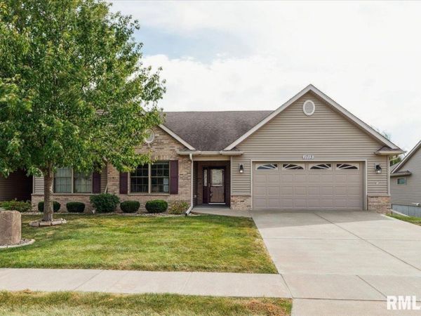 1713 Garrett Avenue, Clinton, IA 52732