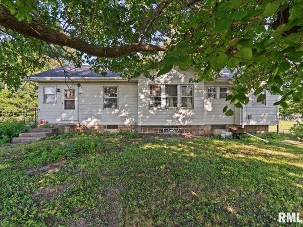 3302 38TH Avenue, Moline, IL 61265