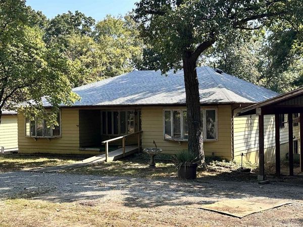 135 Tatia Drive, Goreville, IL 62896