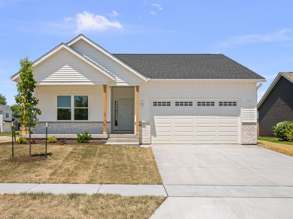 4738 W 11TH Street, Davenport, IA 52804