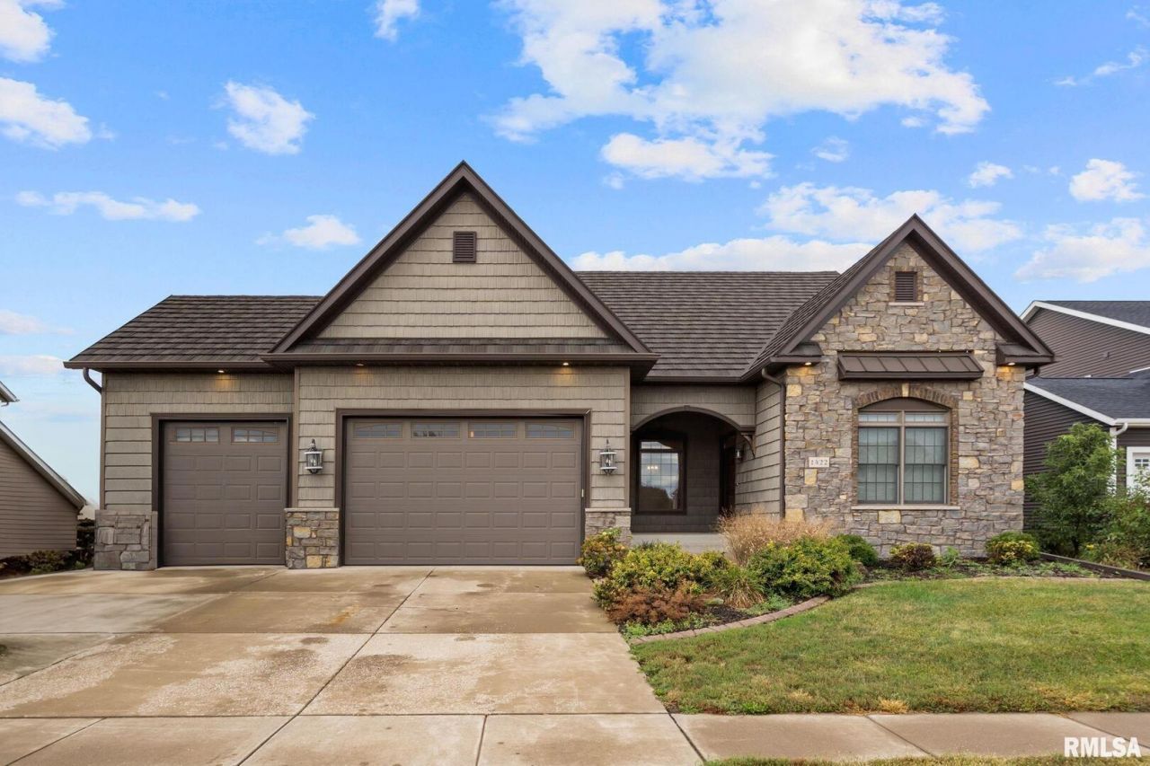 1422 Racine Court, Davenport, IA 52804 Main Photo