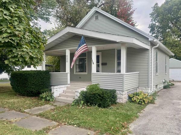620 N D St Street, Monmouth, IL 61462