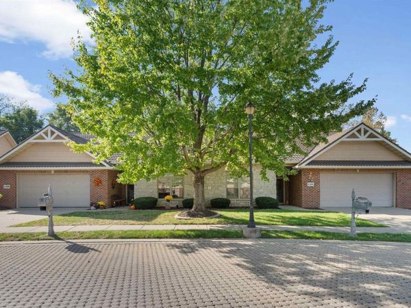 1101 2nd Street, Moline, IL 61265