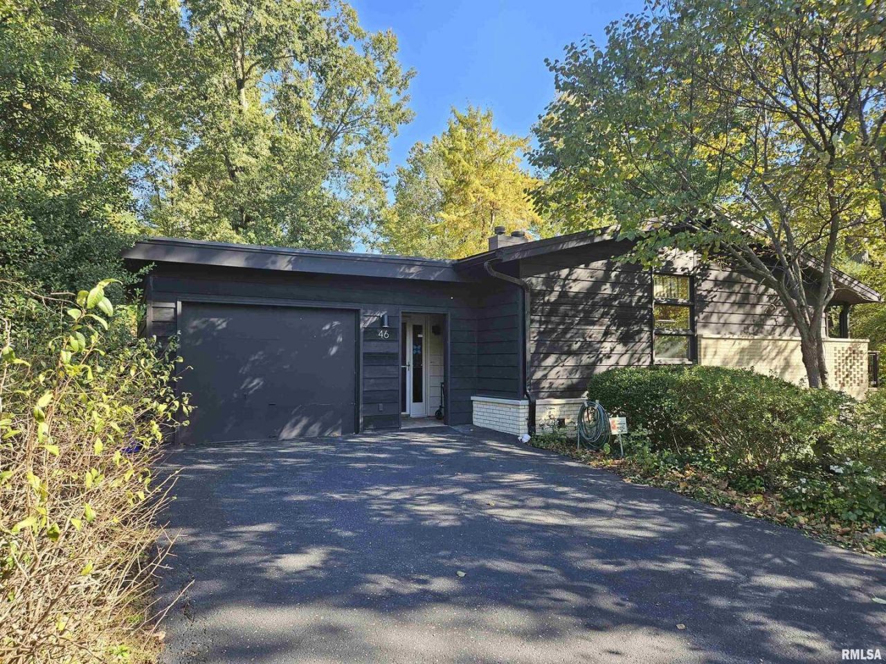 46 Hillcrest Dr Drive, Carbondale, IL 62901 Main Photo