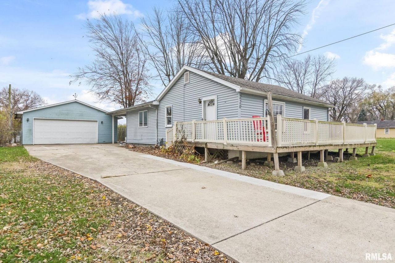 220 E Wilcox Street, Springfield, IL 62707 Main Photo