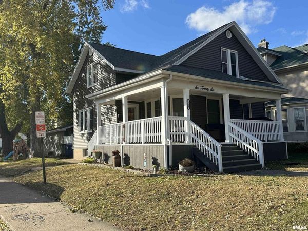 626 Argyle Court, Clinton, IA 52372