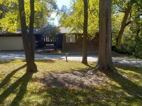 27841 BOWKER Drive, Le Claire, IA 52753