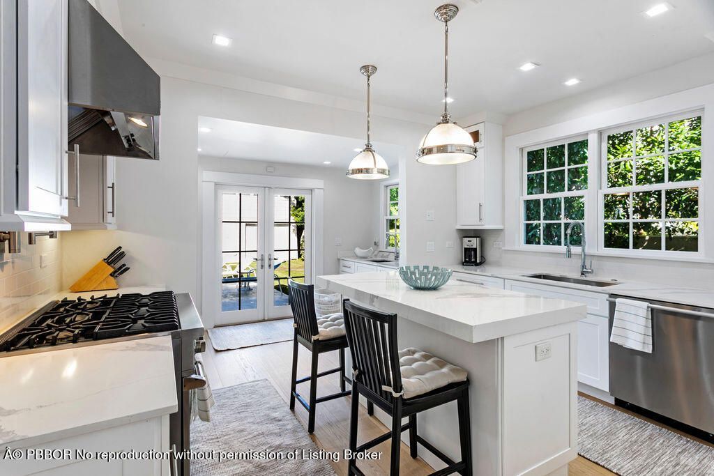 141 Australian Avenue, Palm Beach, FL 33480 Photo