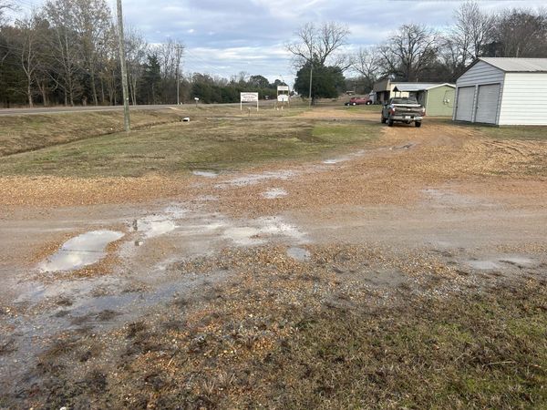 27850 E Main St, West Point, MS 39773
