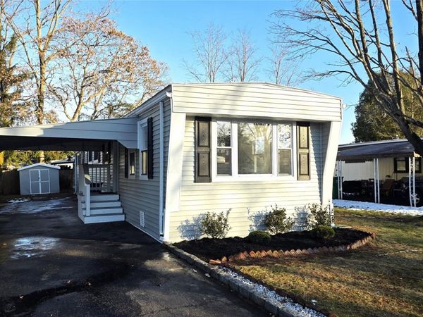 13 Buttercup Drive, Bohemia, NY 11716