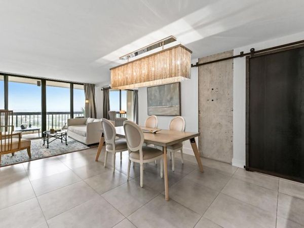 2425 Presidential Way, Unit 1806, West Palm Beach, FL 33401