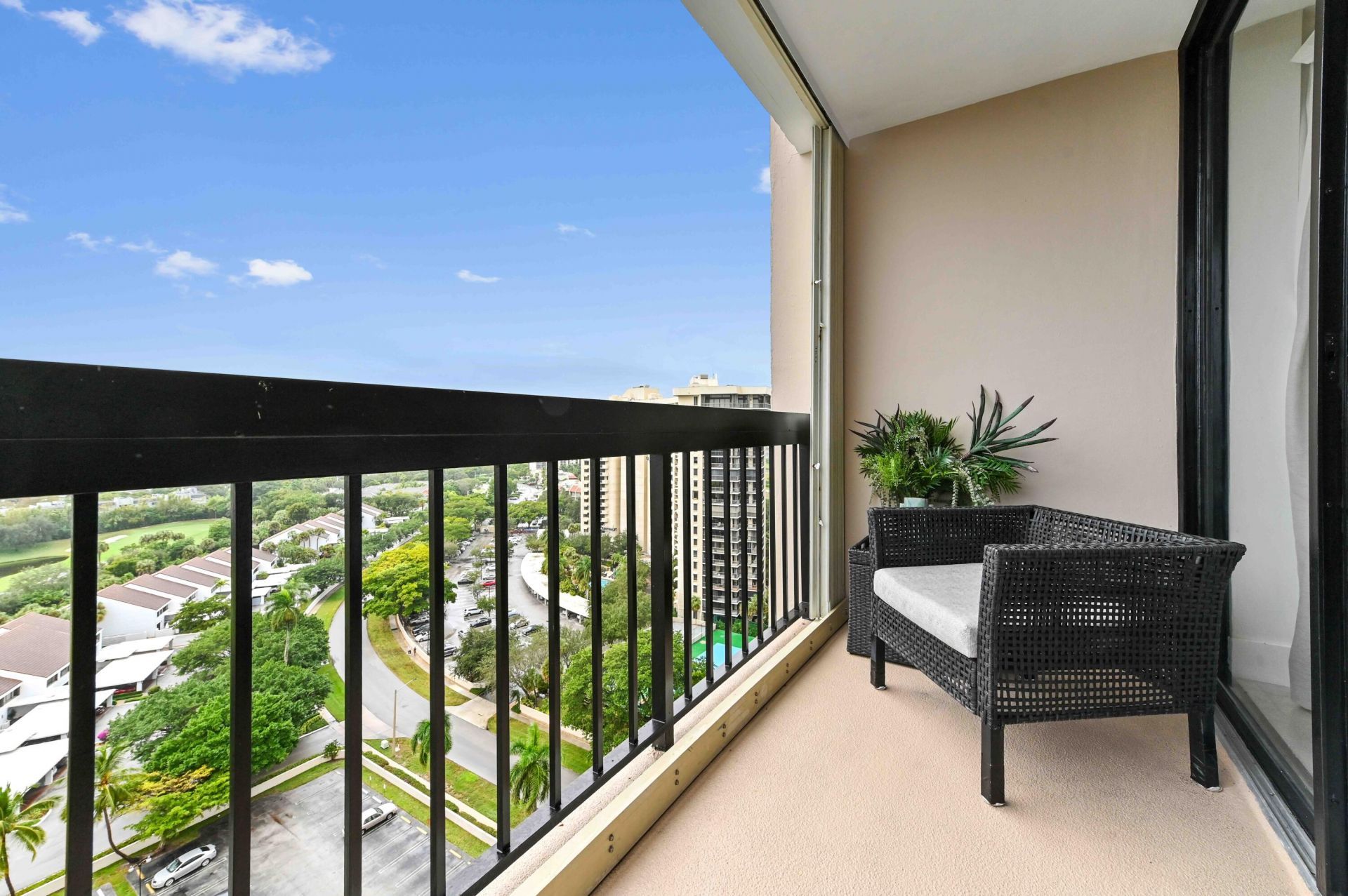 2425 Presidential Way, Unit 1806, West Palm Beach, FL 33401 Photo