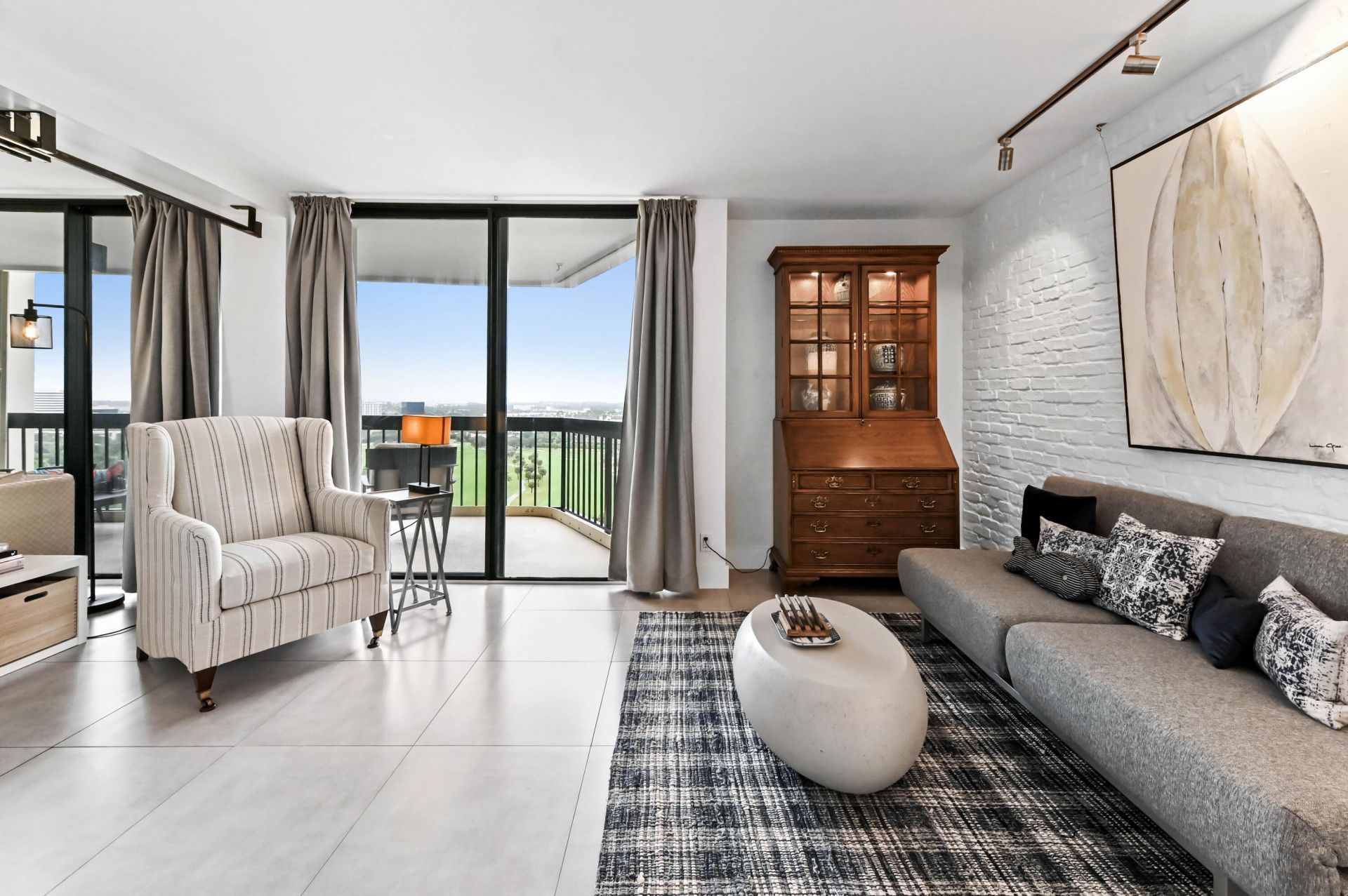 2425 Presidential Way, Unit 1806, West Palm Beach, FL 33401 Photo