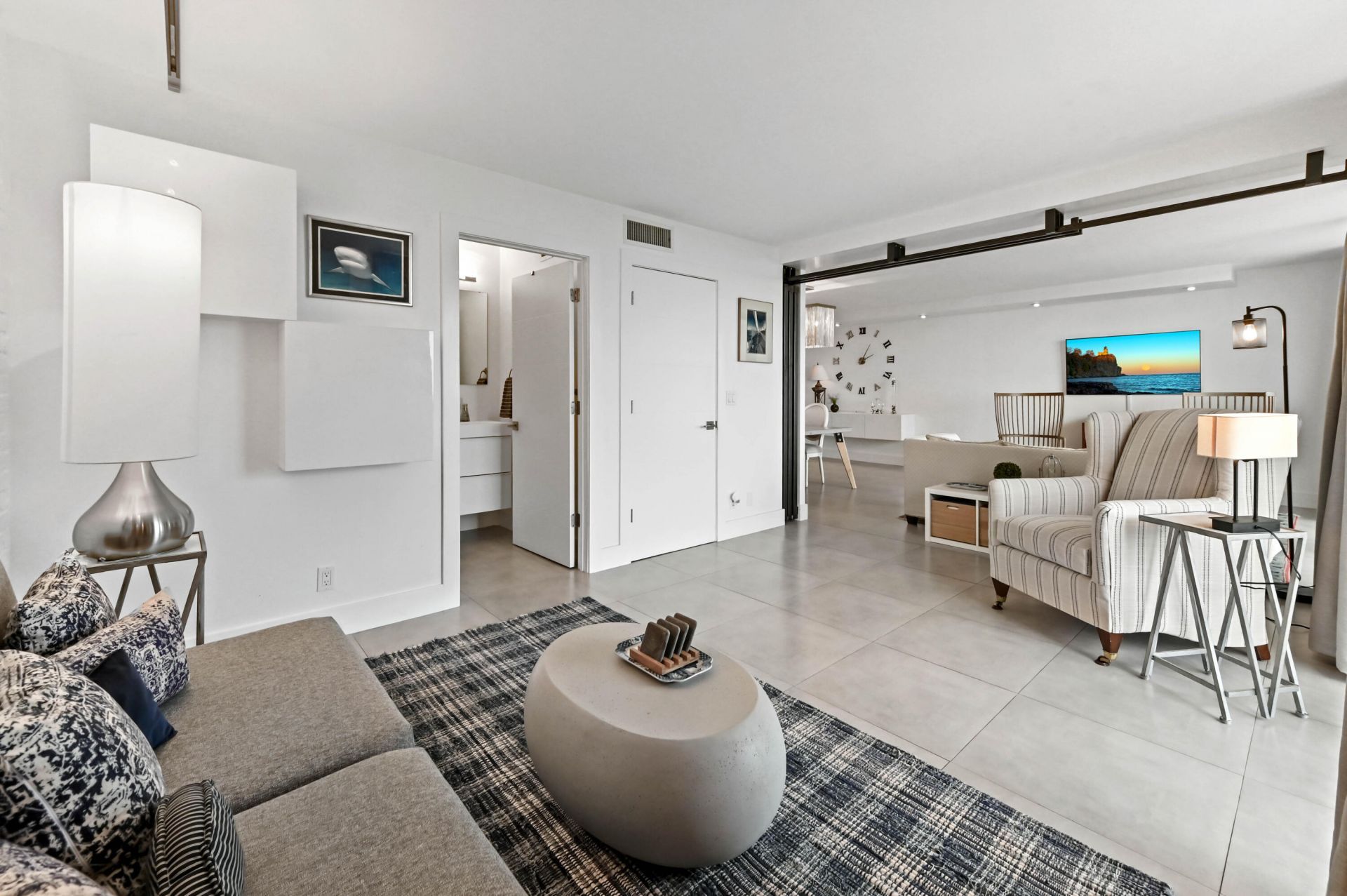 2425 Presidential Way, Unit 1806, West Palm Beach, FL 33401 Photo