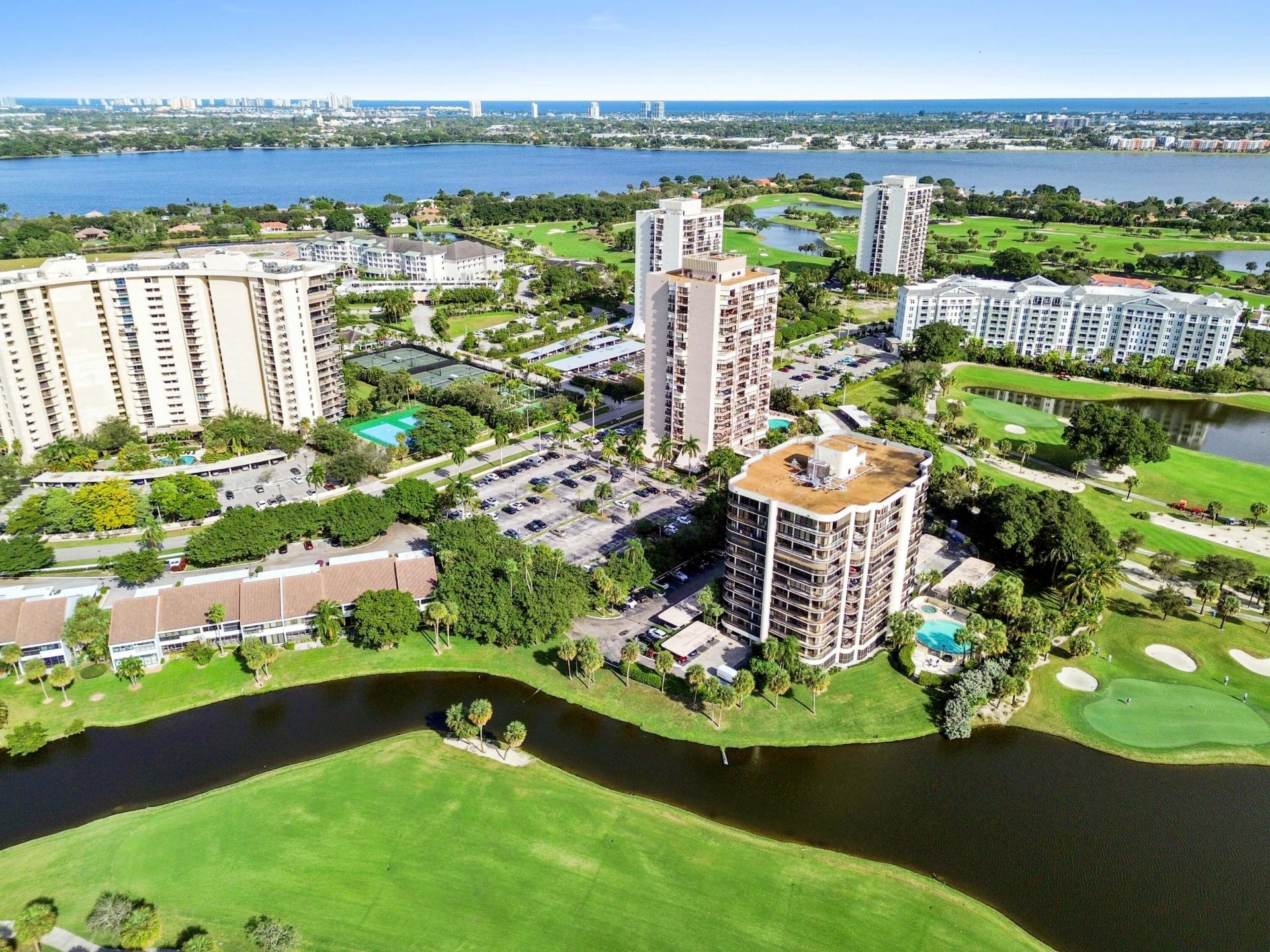 2425 Presidential Way, Unit 1806, West Palm Beach, FL 33401 Photo