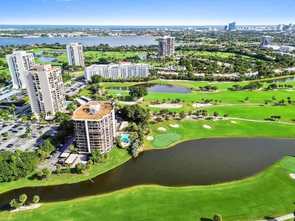 2425 Presidential Way, Unit 1806, West Palm Beach, FL 33401 Photo