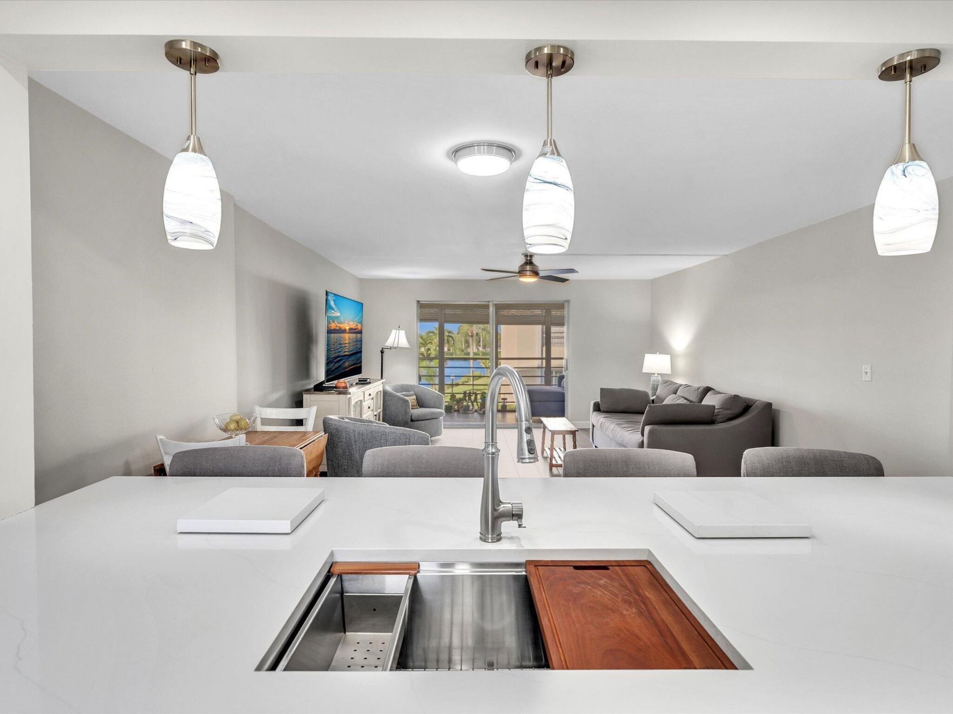 321 SE 3rd Street, Unit 208, Dania, FL 33004 Photo