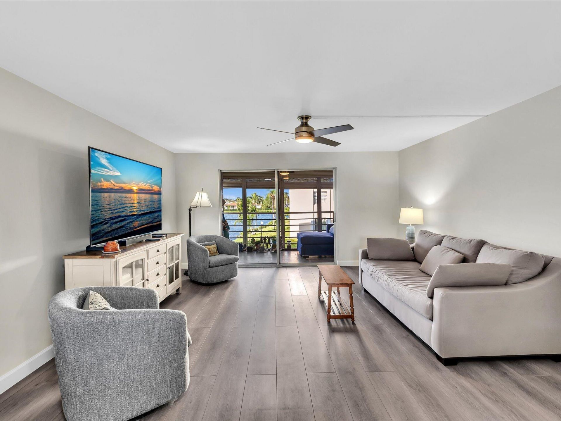 321 SE 3rd Street, Unit 208, Dania, FL 33004 Photo