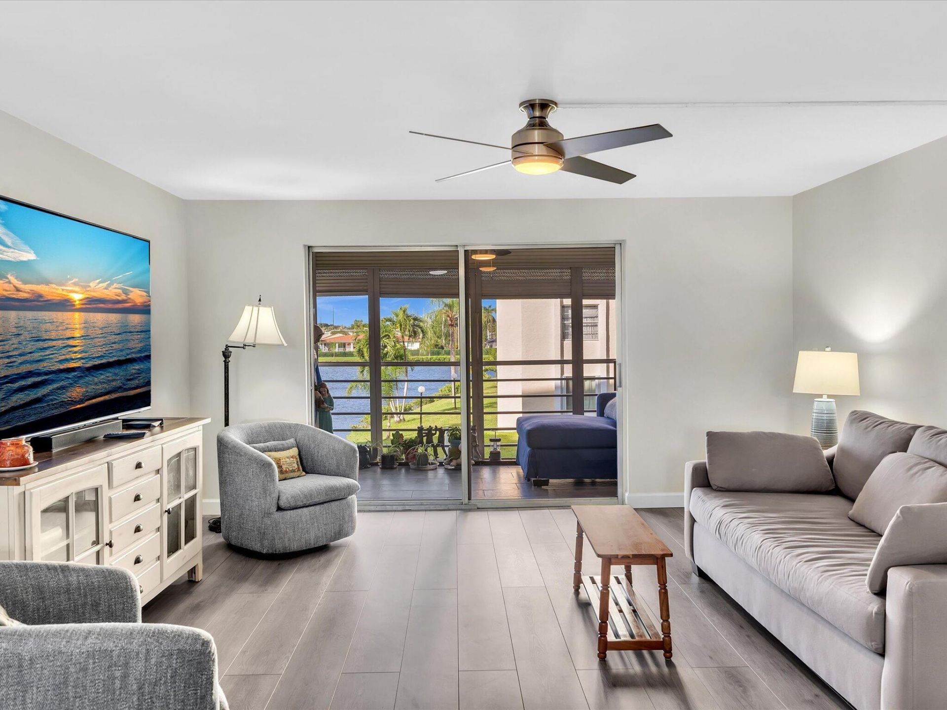 321 SE 3rd Street, Unit 208, Dania, FL 33004 Photo