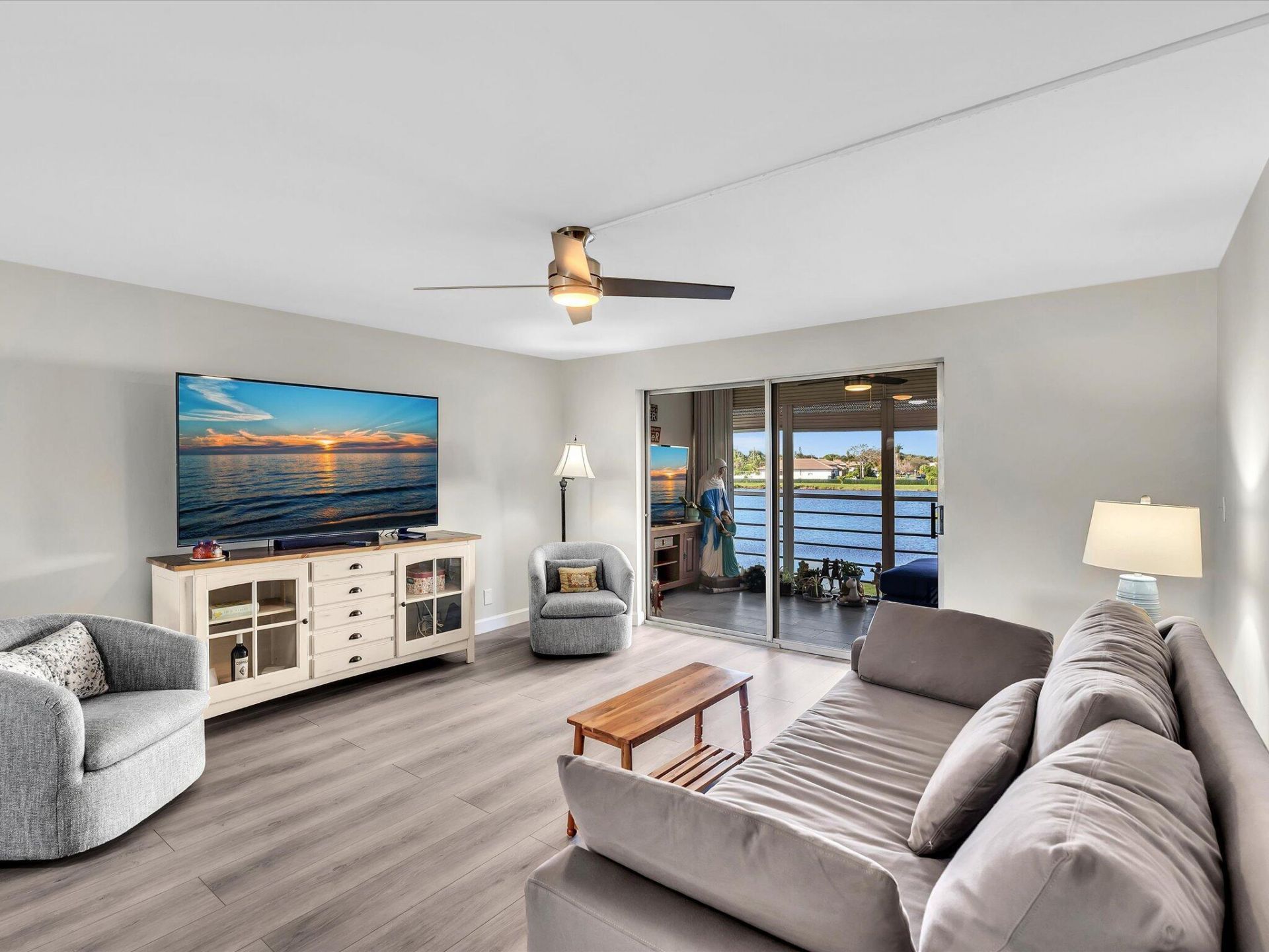 321 SE 3rd Street, Unit 208, Dania, FL 33004 Photo