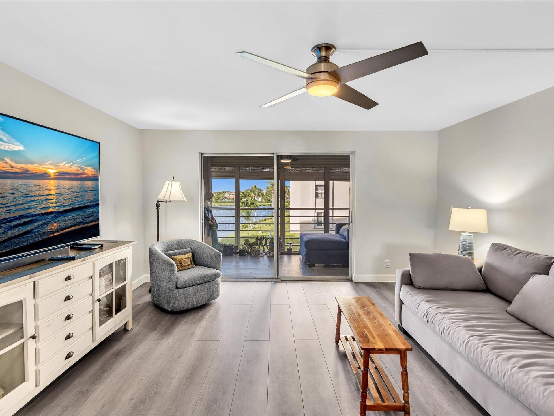 321 SE 3rd Street, Unit 208, Dania, FL 33004 Photo