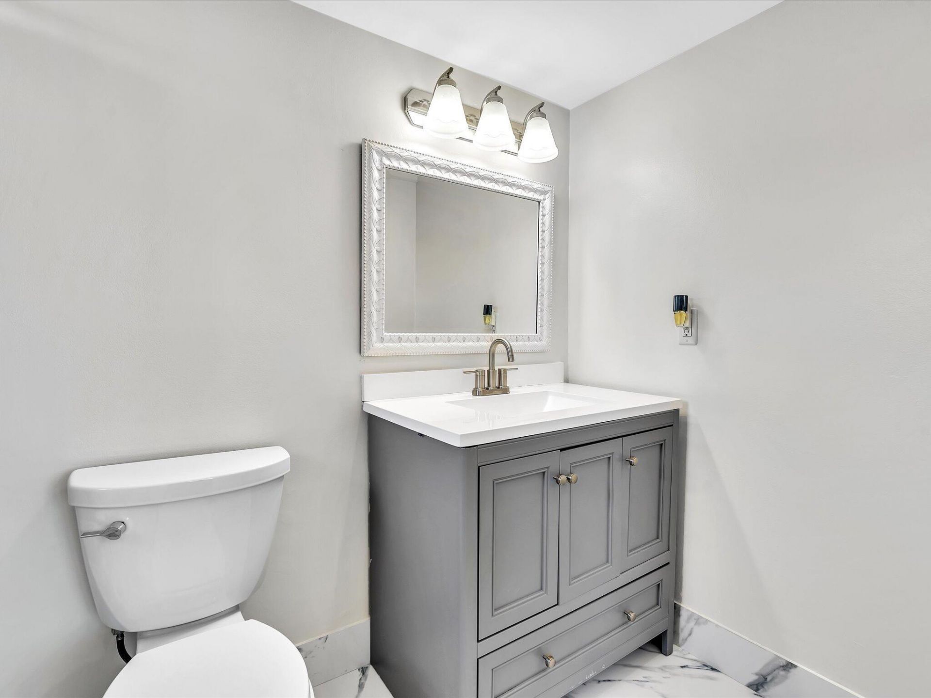 321 SE 3rd Street, Unit 208, Dania, FL 33004 Photo