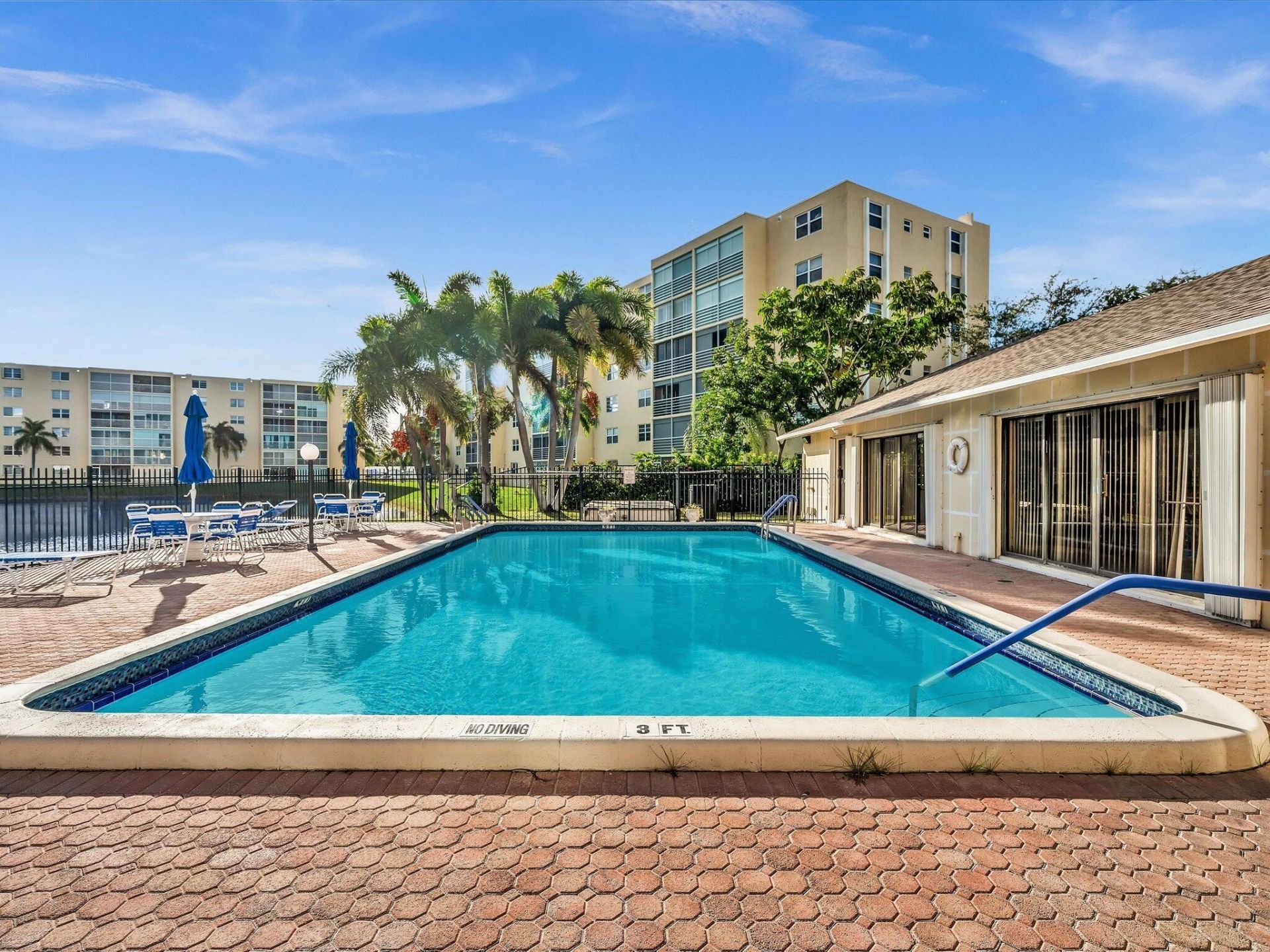 321 SE 3rd Street, Unit 208, Dania, FL 33004 Photo