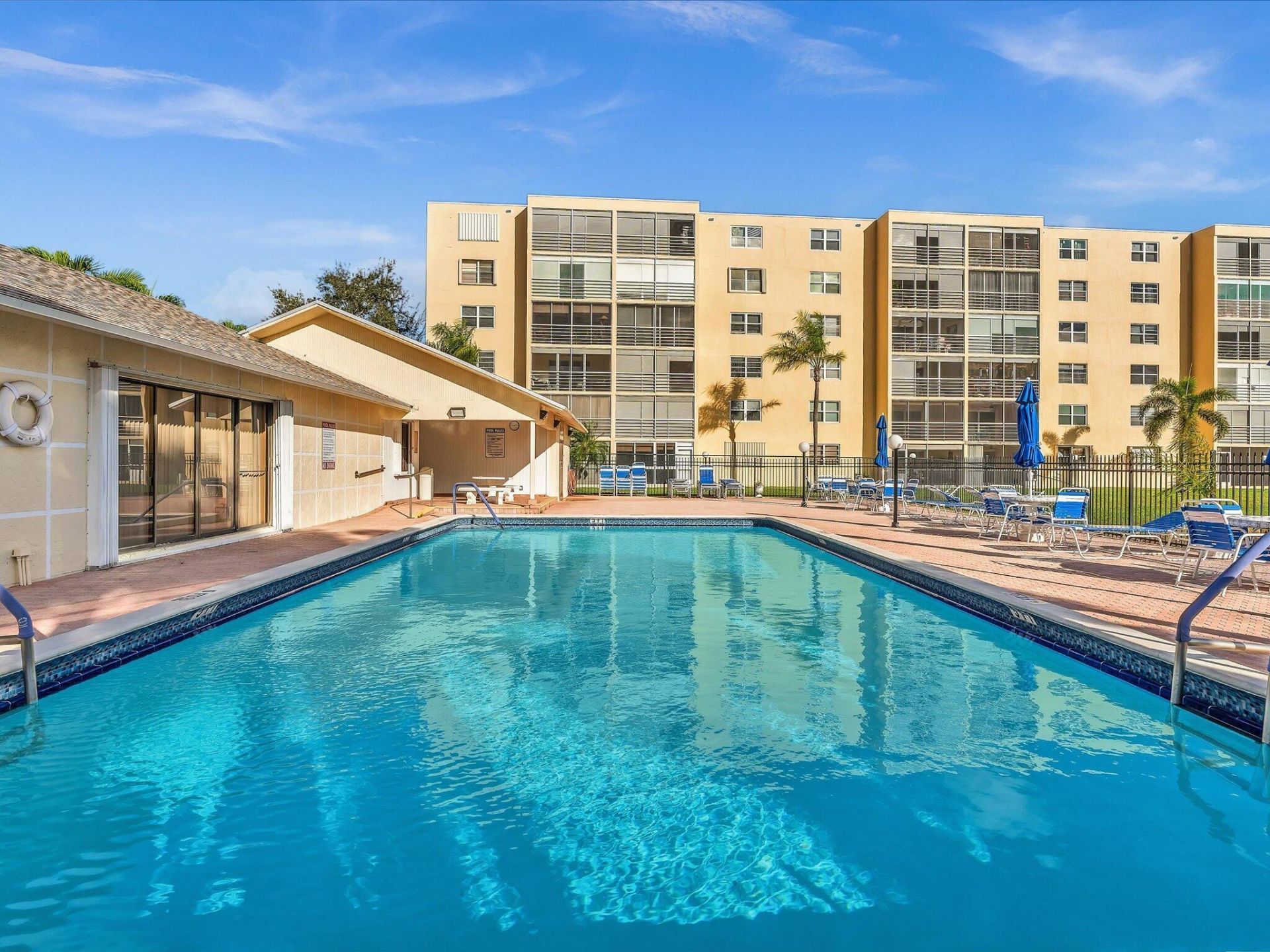 321 SE 3rd Street, Unit 208, Dania, FL 33004 Photo