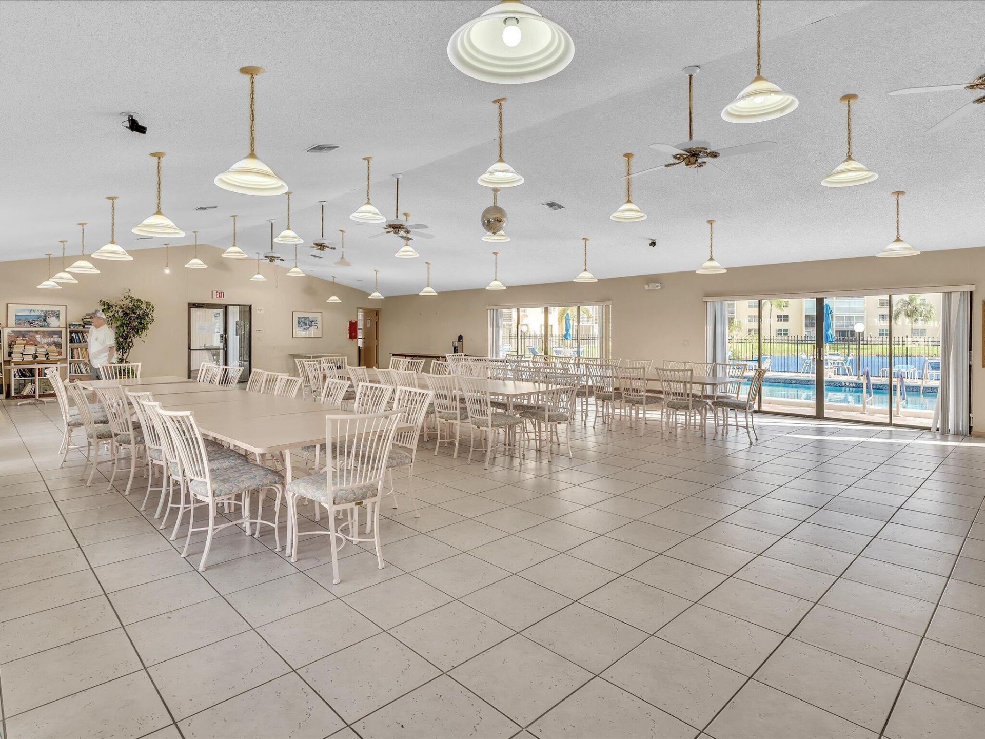 321 SE 3rd Street, Unit 208, Dania, FL 33004 Photo