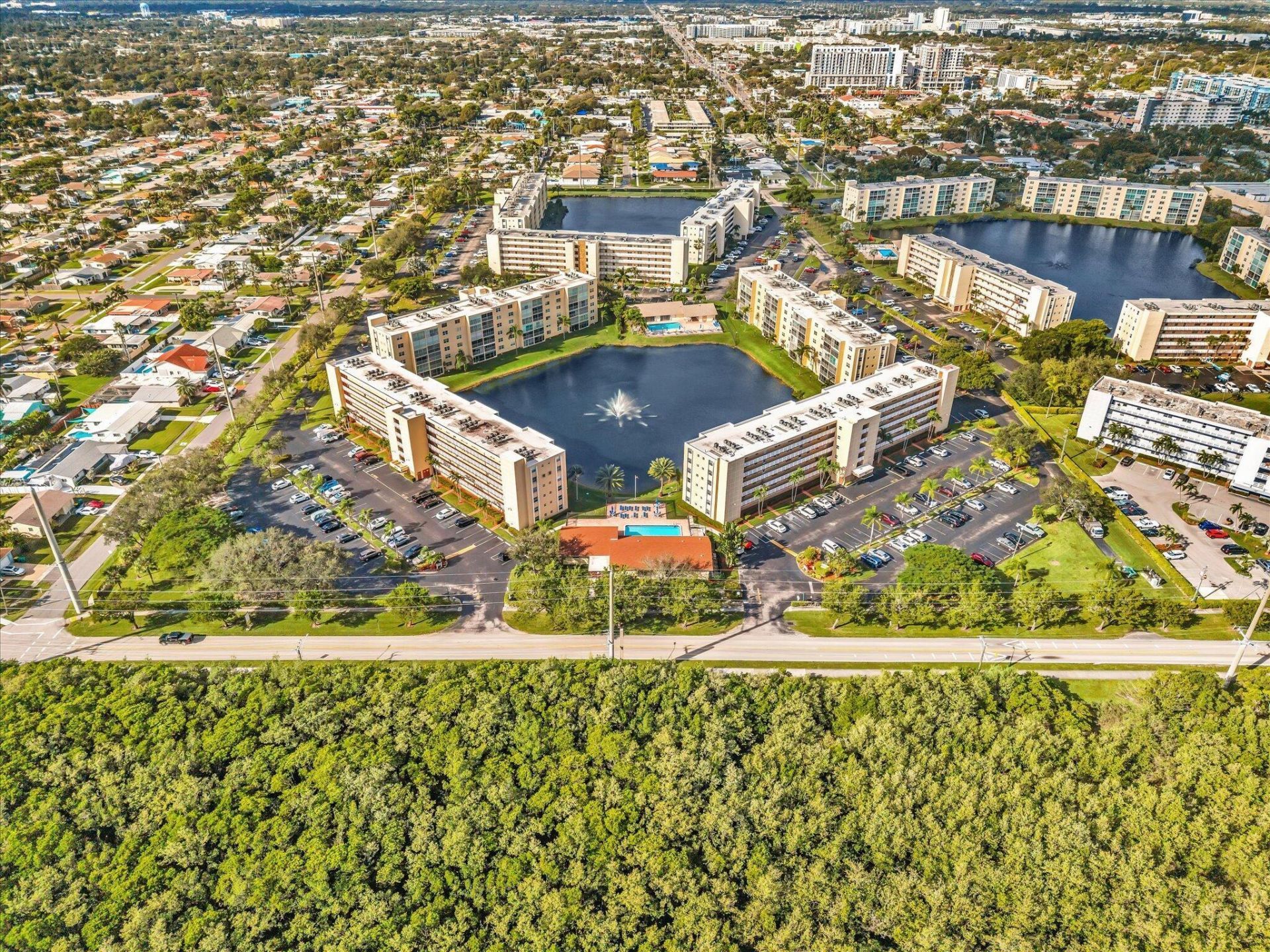 321 SE 3rd Street, Unit 208, Dania, FL 33004 Photo